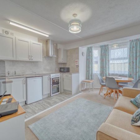 Apartment 7 - 1 Bedroom Sea Front Location - Step Free Access From Rear - Free Parking Paignton Extérieur photo