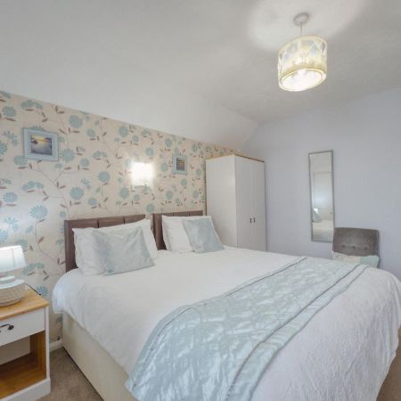Apartment 7 - 1 Bedroom Sea Front Location - Step Free Access From Rear - Free Parking Paignton Extérieur photo