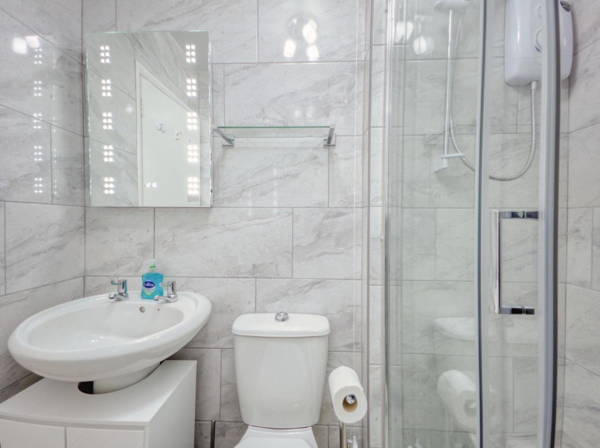 Apartment 7 - 1 Bedroom Sea Front Location - Step Free Access From Rear - Free Parking Paignton Extérieur photo
